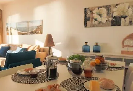 Апартаменты Guestready - Oceanview Topfloor W Terrace *